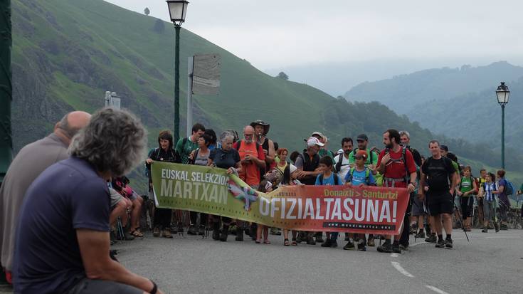 Euskal selekzioaren aldeko mendi martxa ostiral goizean iritsiko da Azpeitira