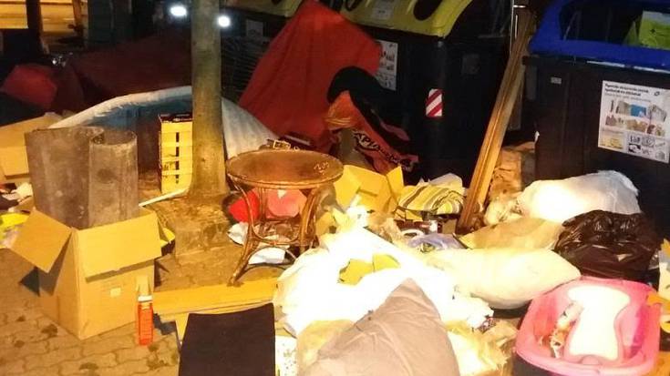 Etxeko hondakin handiak horretarako jarritako egunetan ateratzeko eskatu du Udal Elkarteak