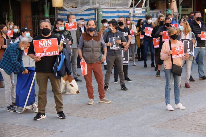 Getariako eta Orioko ostalariei ere Zarauzko mobilizaziora bertaratzera dei egin die Zurekinek