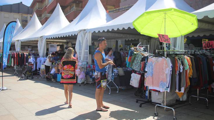 Dama parean egingo du Murkilek Stock Azoka