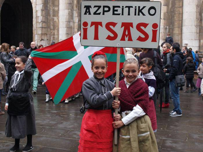 Itsasi dantza taldean izena eman daiteke asteartetik ostegunera