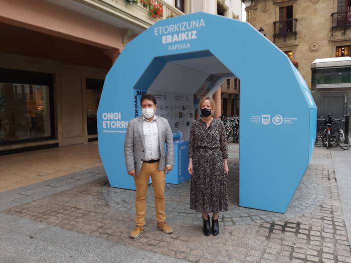 Etorkizuna Eraikiz kapsula jarri dute herritarrek 2040an nolako Gipuzkoa nahi duten hausnartzeko