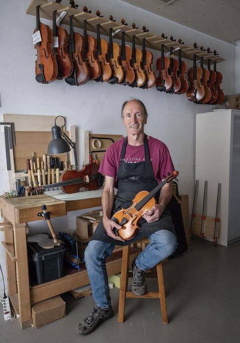 Luis Artola: "Musikariak musika tresna behar du, baina baita hori konponduko dion aditua ere"