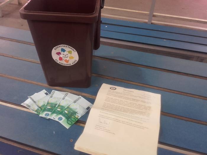 Atzera bota dute isundu dituzten bost gazteen helegitea 