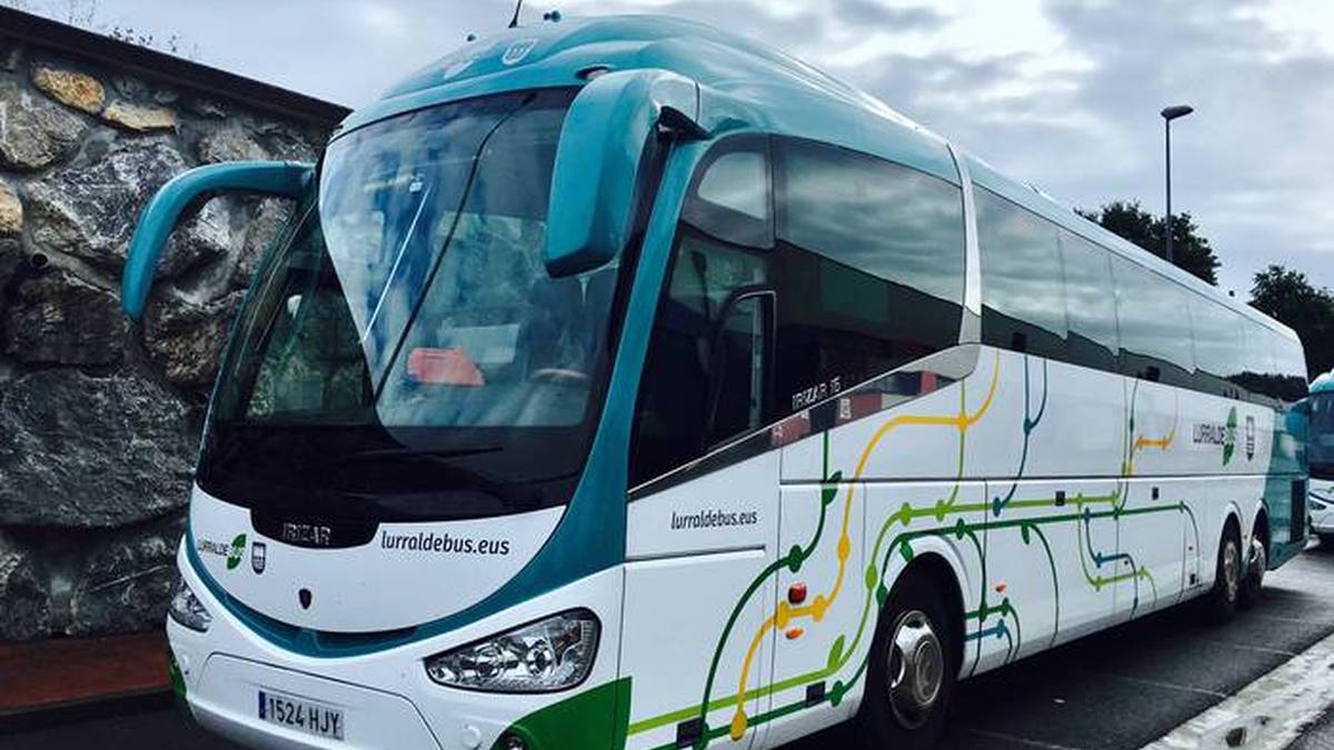 Autobus zerbitzu bereziak izango dira Azkoitiko andremariak direla-eta