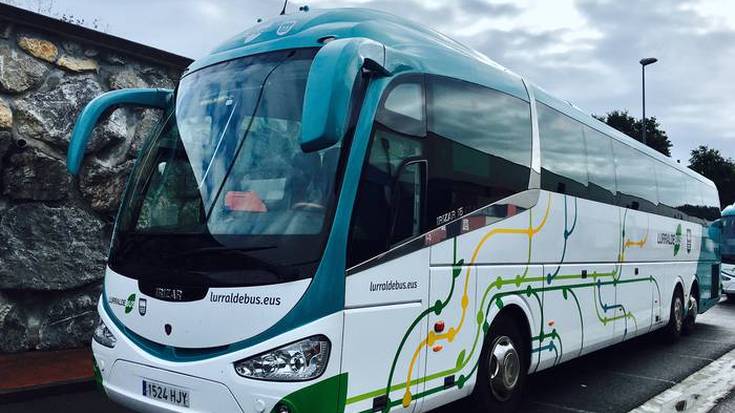 Autobus zerbitzu bereziak izango dira Azkoitiko andremariak direla-eta