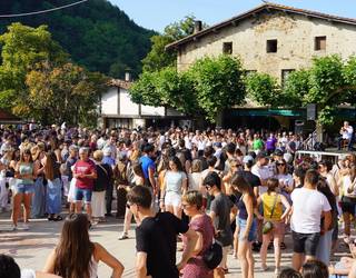 Giro paregabean agurtu dute erromeria denboraldia Aristerrazun