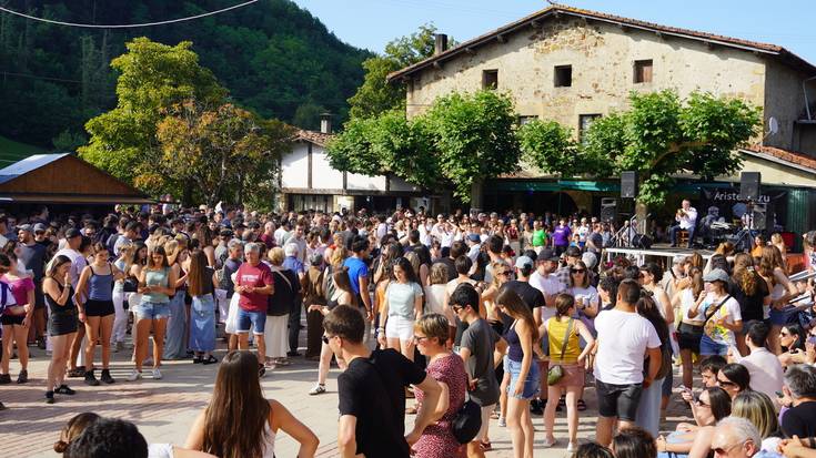 Giro paregabean agurtu dute erromeria denboraldia Aristerrazun