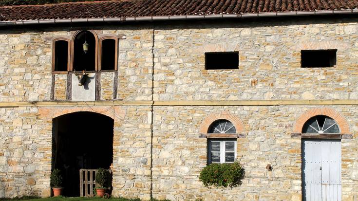Aldundiak Laurgain dorreko artxibo historikoa eskuratu du, tartean Elkanoren bederatzi dokumentu