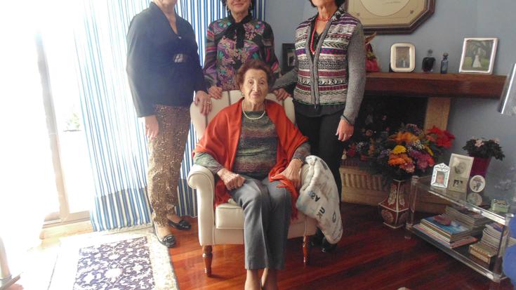 Isabel Urbina hil da, urte gehien zituen zumaiarra