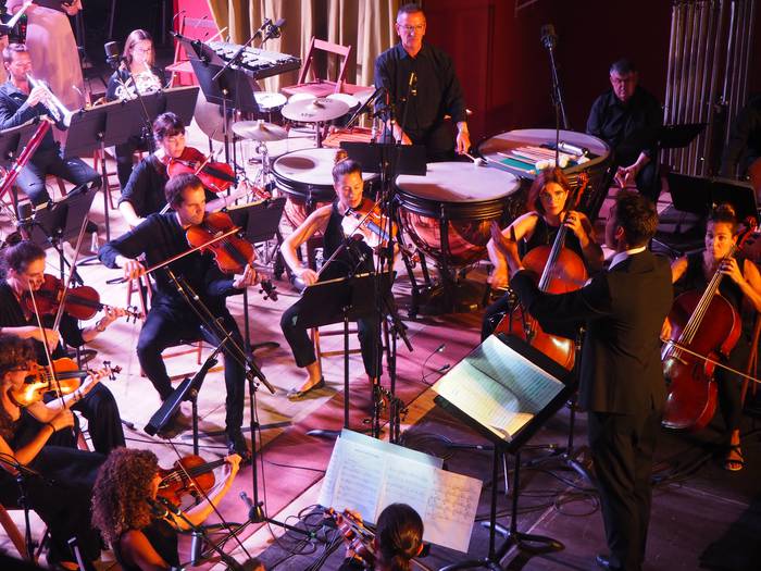 Emanaldi ahaztezina eskaini dute San Pedro Abesbatzak eta Sapere Aude Sinfoniettak Musika Jaialdiaren barruan