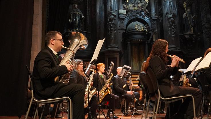 Azpeitiko Musika Bandak Gabonetako doinuekin alaitu du Sanagustin beste urte batez