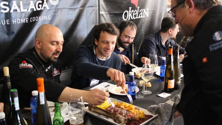 Parrillaren usaina oparo barreiatzen ari da Munoan