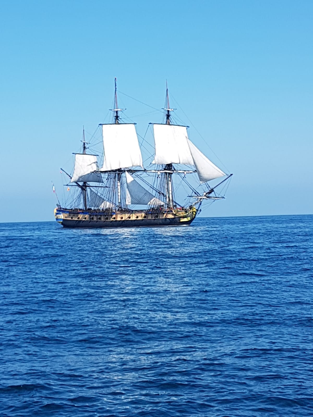 Zumaia paretik pasa da L’Hermione Pasaiara bidean