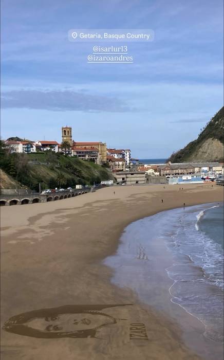 Izaro Andresen aurpegia marraztu dute Malkorbe hondartzan