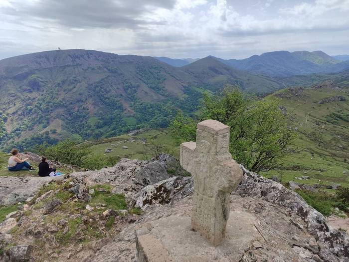 Lapurdira, datorren igandean