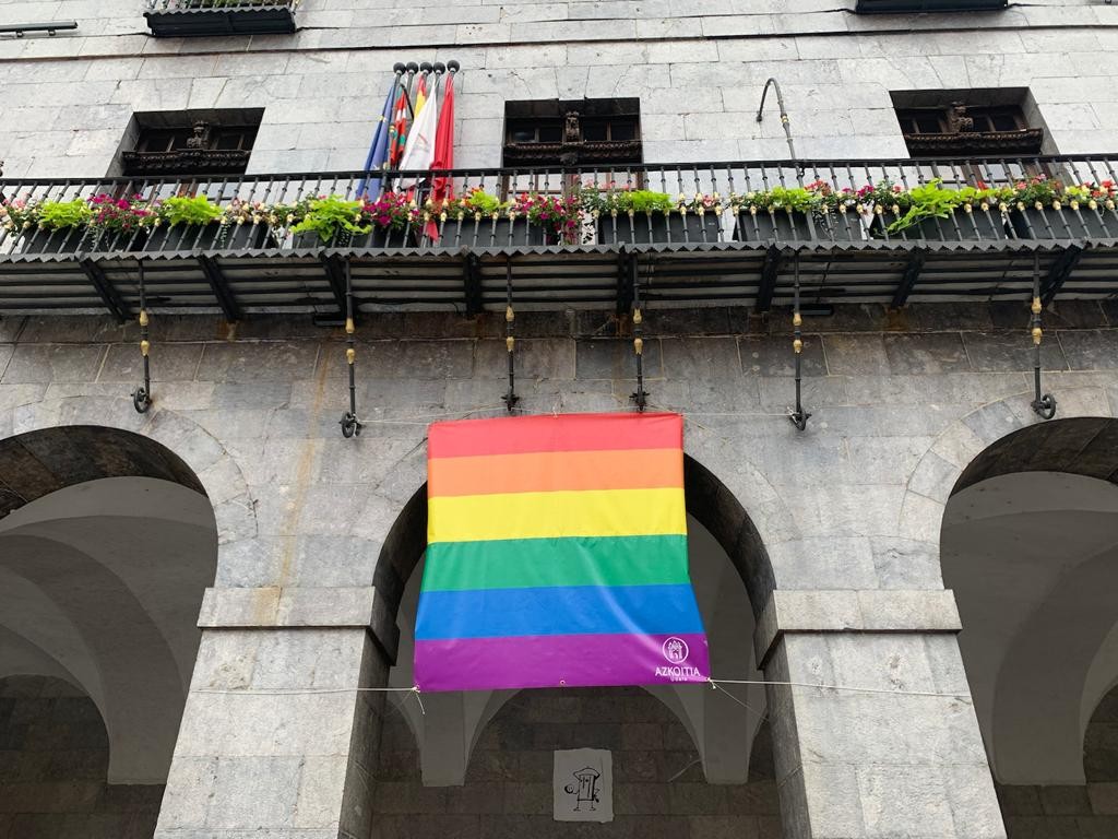 LGTBI+ komunitatearen eskubideak defendatzeko asmoz, hainbat ekintza antolatu ditu udalak