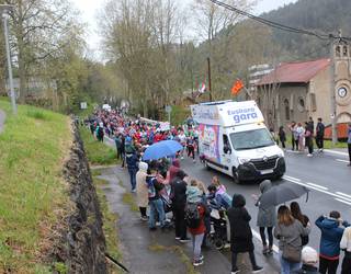 Eskualdeko euskaltzaleek Arroabean esan diote Korrikari "laster arte"