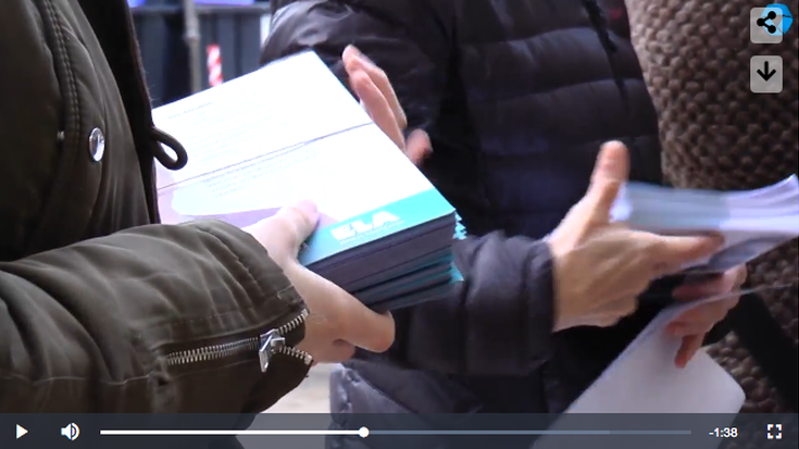 Bideoa: Adinekoen egoitzetako langileek kanpaina berri bat jarri dute abian