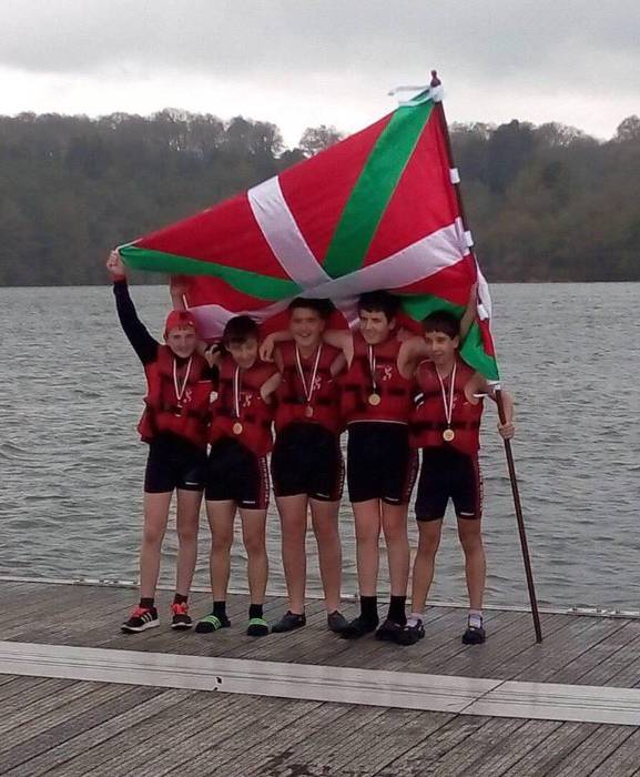 Euskadiko batel txapelketa: lehenak infantil mutiletan eta hirugarren emakumezko absolutoetan