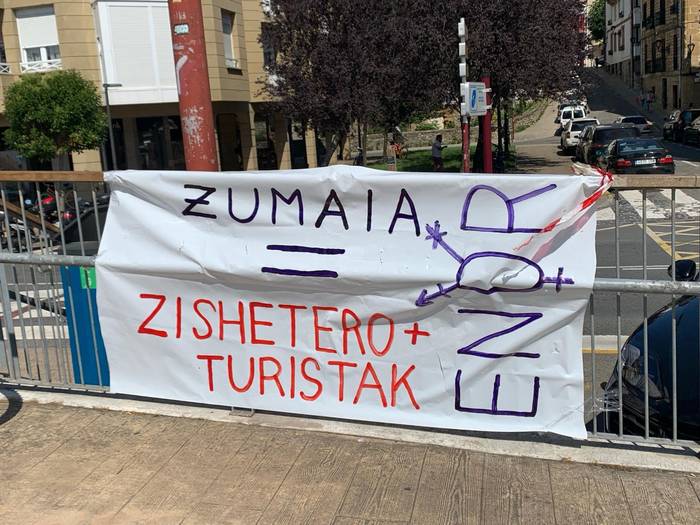 'Zishetero arauari su!' lelopean, elkarretaratzea egingo dute bihar arratsaldean