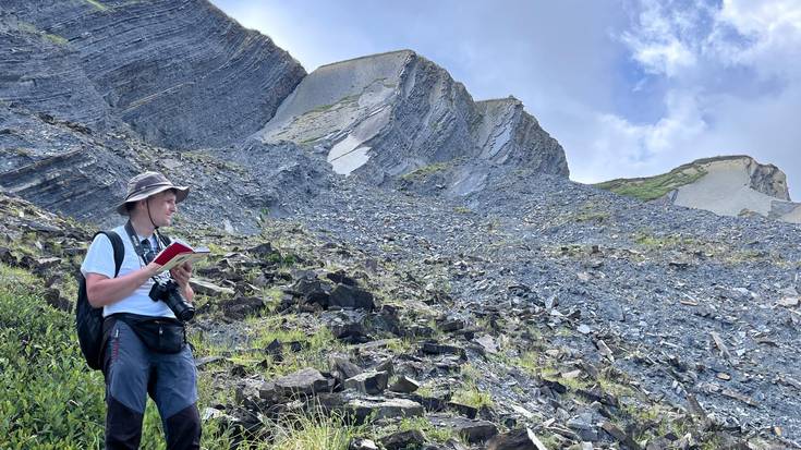 Geoparkearen bueltan ikerketa proiektu bat garatzeko beka eska daiteke jada
