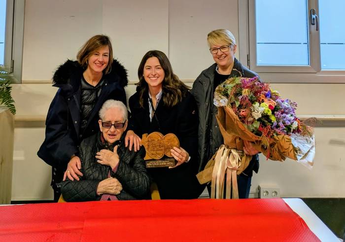 Gaur Teresa Alberdik bete ditu 100 urte