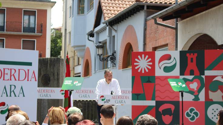 Batzokiaren inaugurazioa borobildu dute EAJko hainbat buruzagik parte hartu duten ekitaldian