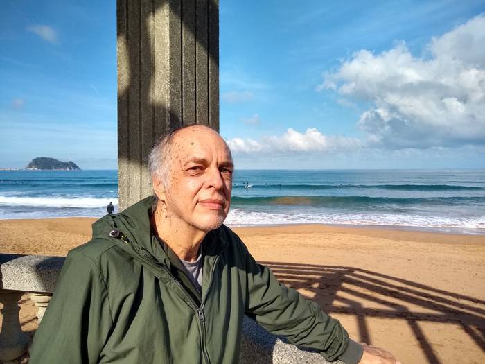 Alan Roy King hizkuntzalaria hil da
