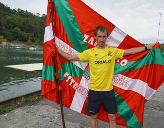 Gorka Aranberri: "Bizitzaren detaile bat izan da nire ehungarren bandera Zarauzko Ikurrina izatea"