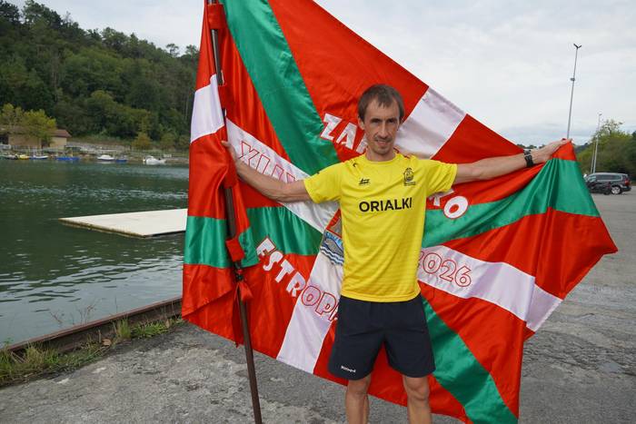 Gorka Aranberri: "Bizitzaren detaile bat izan da nire ehungarren bandera Zarauzko Ikurrina izatea"