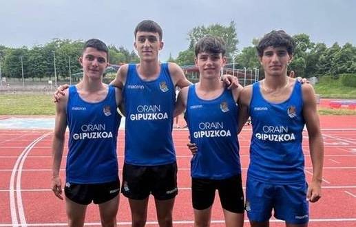 Aner Cuevas atleta eta bere taldea, garaile 16 urtetik beherakoen Euskadiko txapelketan