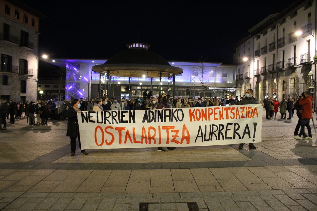 Ostalariek mezua dute herritarrentzat
