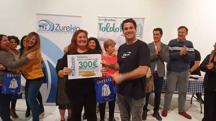 Irudietan: Rosa Carrok irabazi du Toldotxo pintxo lehiaketa