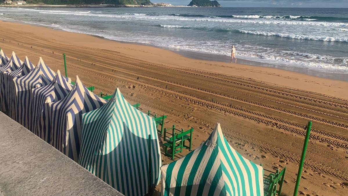 Bainatzea baimendu dute Zarauzko hondartzan