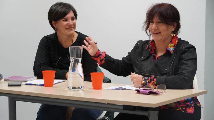 "Hizkuntza minorizatu baten hiztun komunitatea gara"