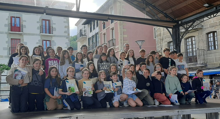 Udaletxean egingo dute eskola-umeen literatur eta marrazki lehiaketaren sari banaketa