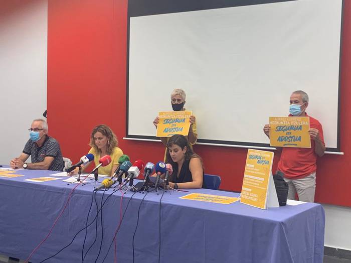 Hezkuntzako sindikatuek grebara deitu dute hilaren 15erako