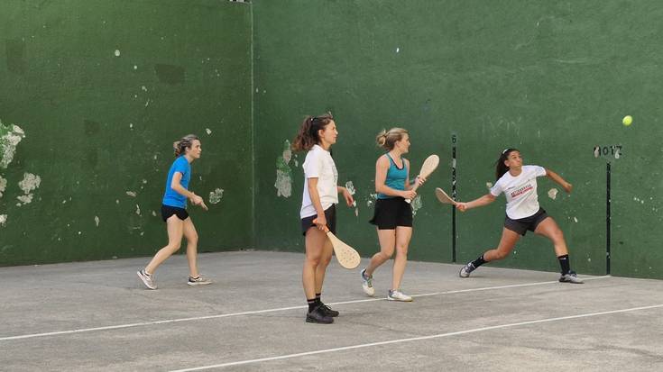 Emakumezkoen Paleta Txapelketa hasteko prest, Frontoi Txikin