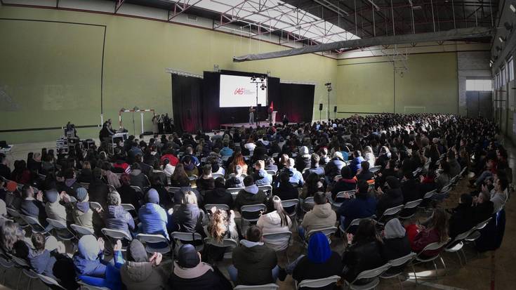 IAk Euskal Herriko Ikasle Antolakunde Sozialista gisa emango dio jarraipena 37 urteko ibilbideari