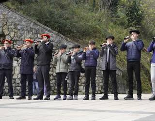 Dultzaineroen topaleku bihurtu da Azkoitia San Andres bezperan