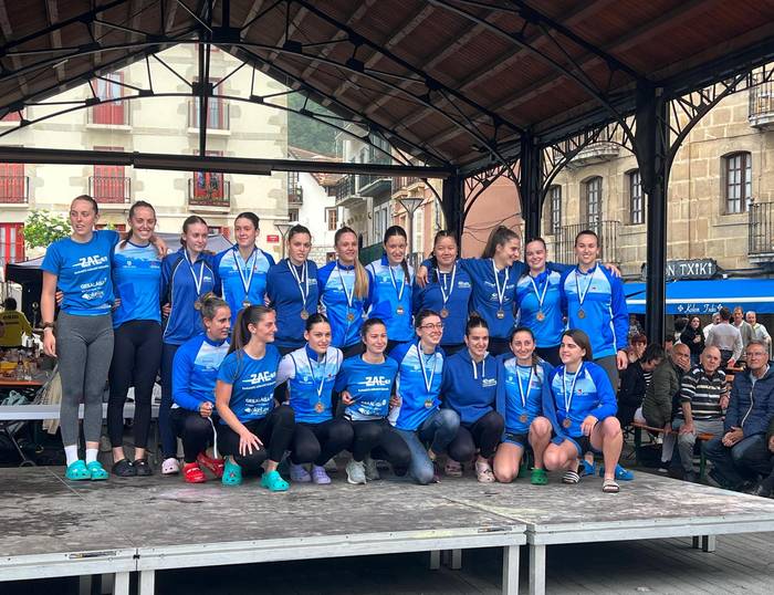 Lan bikaina egin dute Zarauzko traineruek Gipuzkoako txapelketan