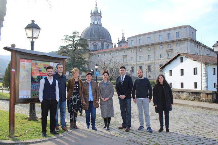 Informazio panelak jarri dituzte Inaziotar Bidearen Gipuzkoako zatian