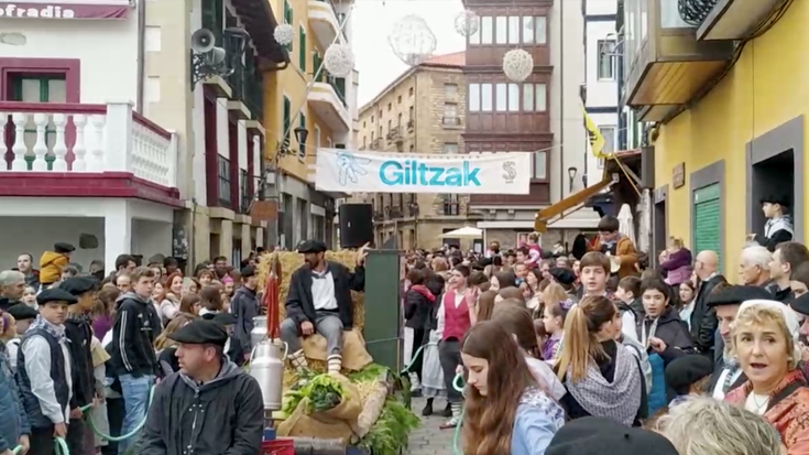 Gabonetako ekitaldietan parte hartu duten zumaiarrei esker mezua igorri die udalak