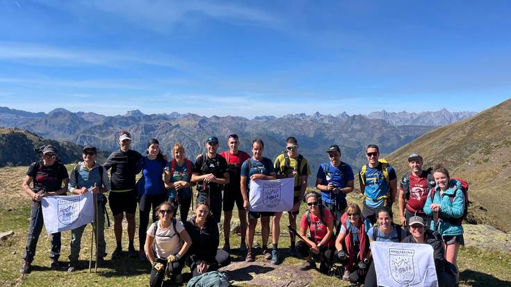 Candanchu ingurura irteera egin du asteburuan Anaitasuna mendi bazkunak