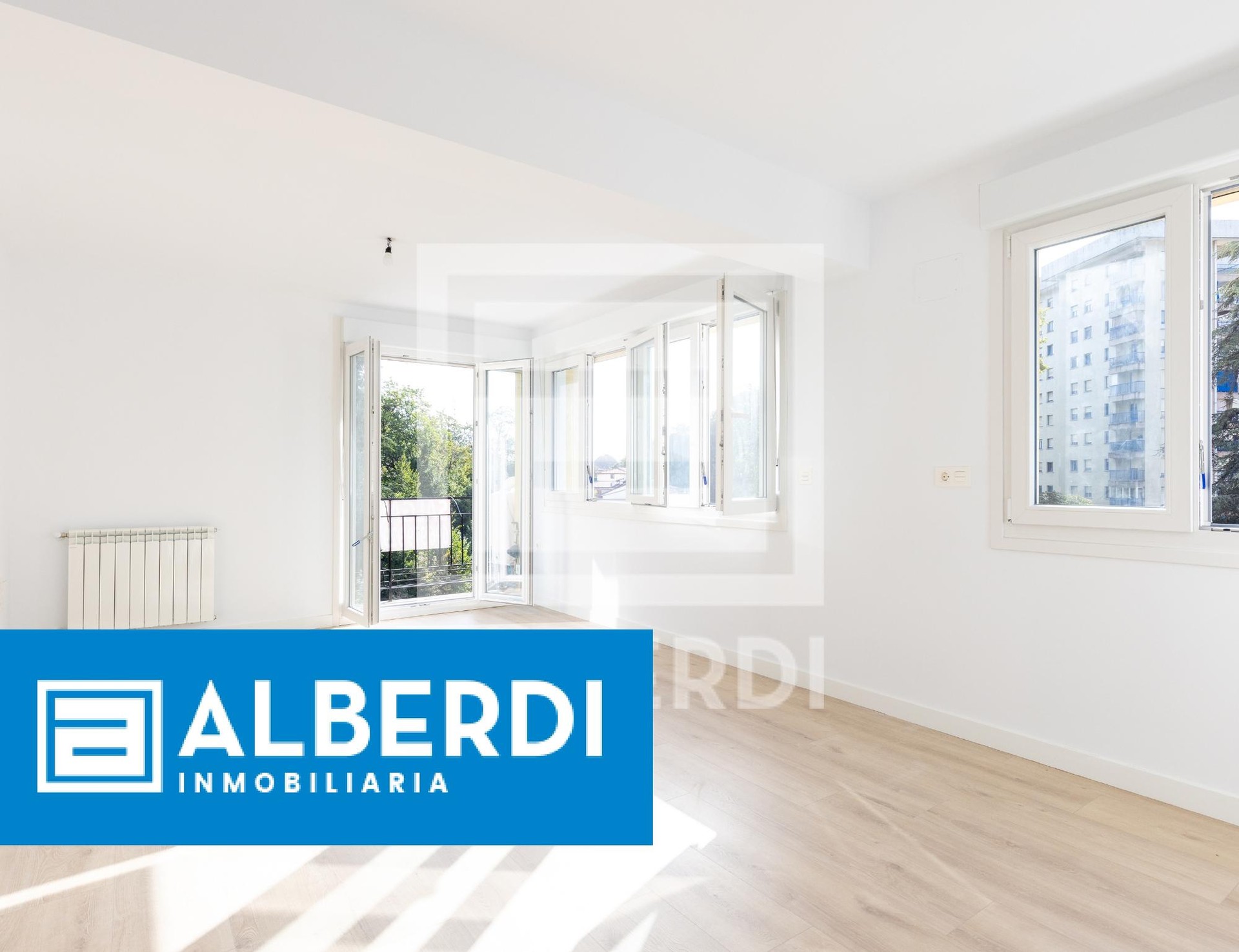 Alberdi Inmobiliaria: eraberritutako etxebizitza Altzibar etorbidean