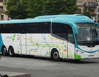 Aiako festetarako gaueko autobus zerbitzua jarri du Lurraldebusek