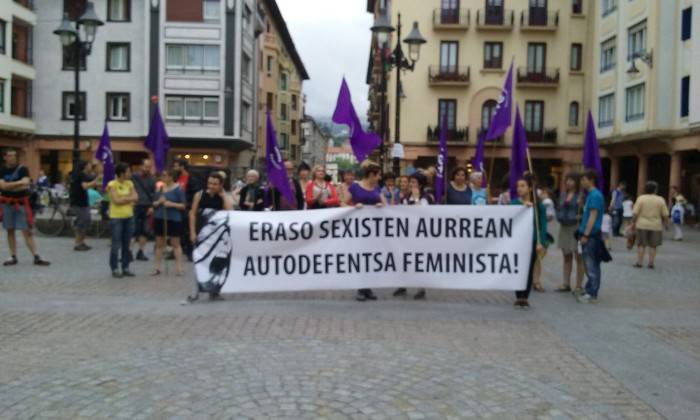 Bortxaketa salaketa jarri du adin txikiko emakume batek Zarautzen