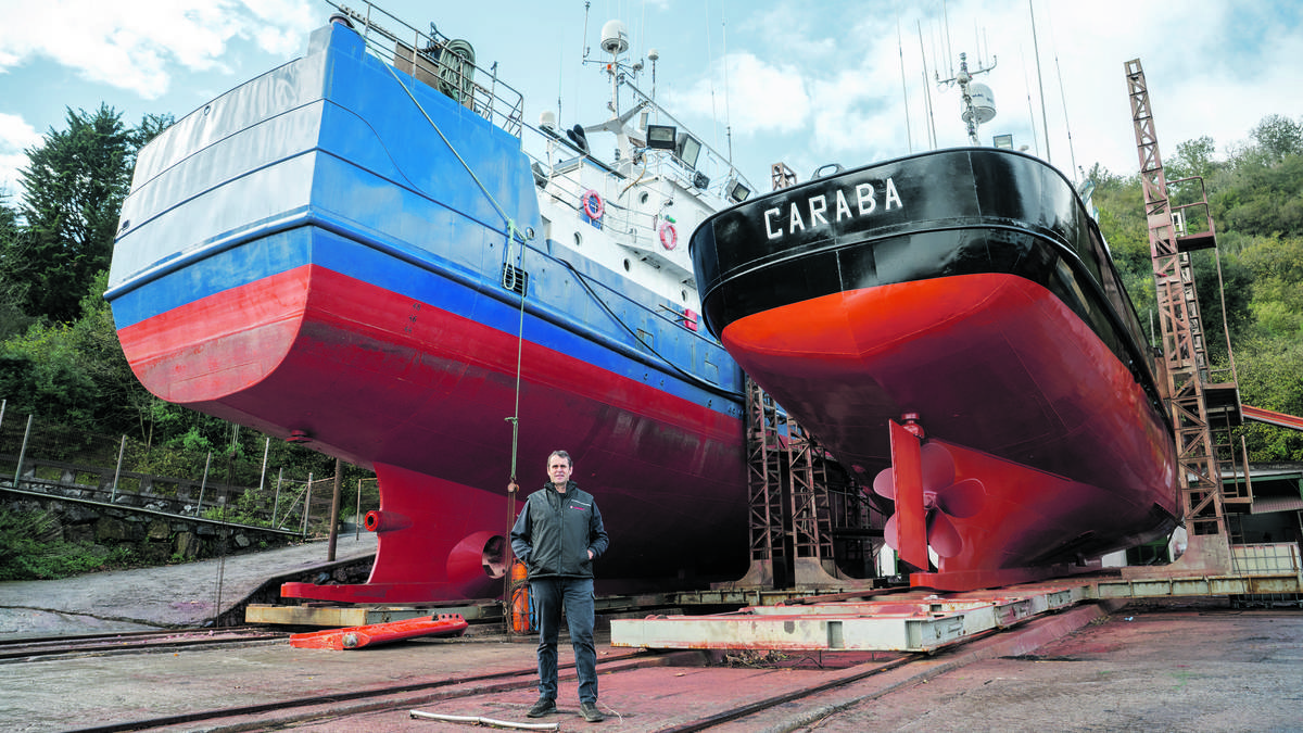 Lau belaunaldi itsasontziak mimatzen