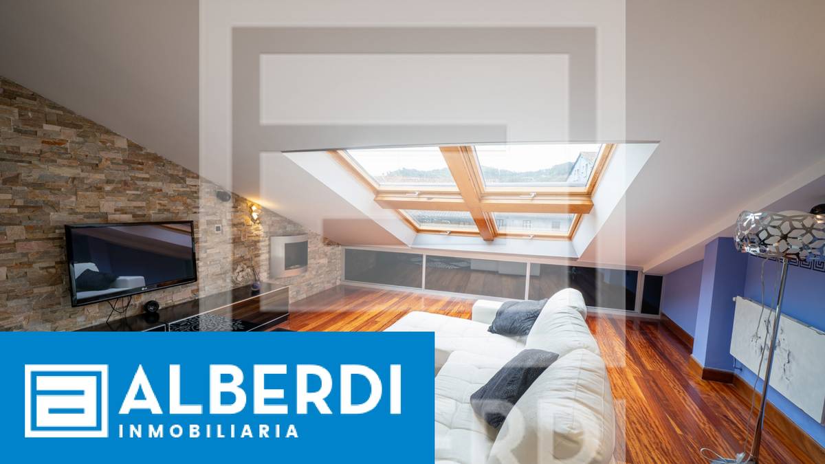 Alberdi Inmobiliaria: xarma berezia duen duplexa Kale Nagusian